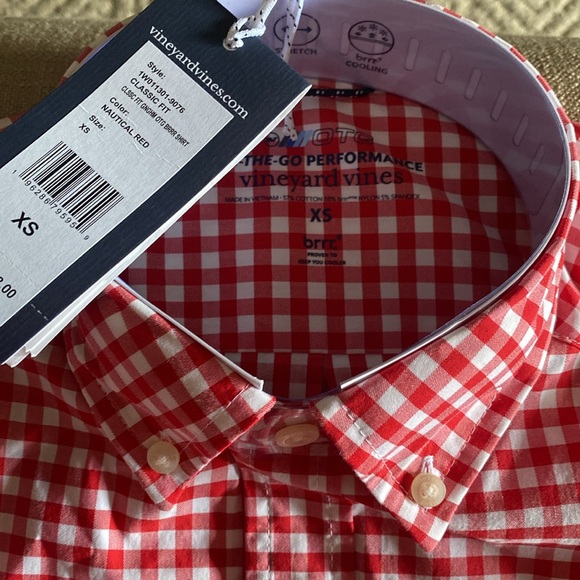 Vineyard Vines performance long sleeve button up - Picture 2 of 3